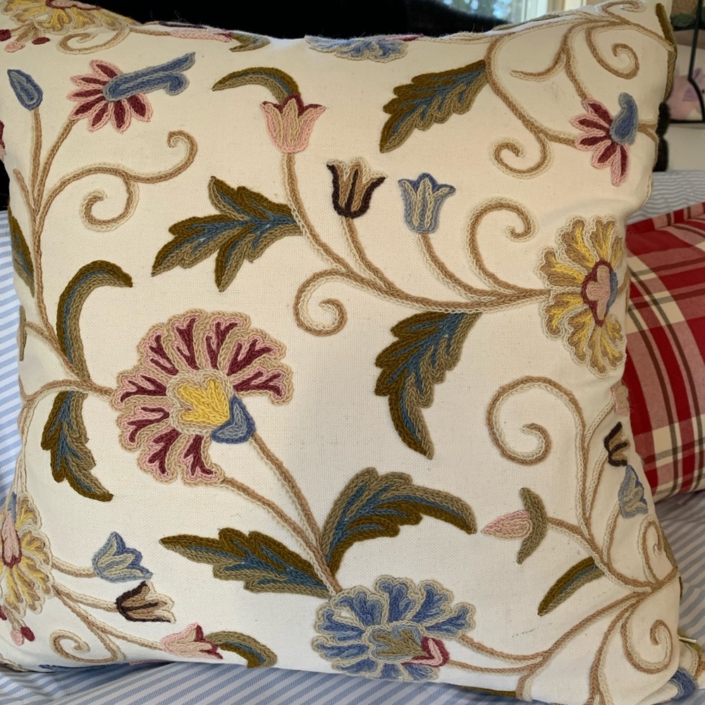 24”x 24” Embroidery pillow, 100% Cotton. FOUR SEASONS HOME FASHIONS.